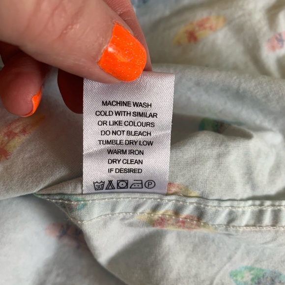 Hawaiian Shirt - Picture 4 of 7